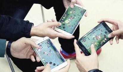 大學(xué)生愛玩游戲家長(zhǎng)怎么辦 大學(xué)生喜歡玩游戲如何解決