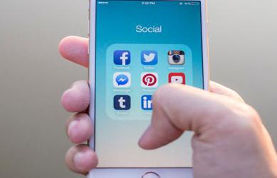 蘋果手機怎么一邊打電話一邊錄音 蘋果手機如何一邊打電話一邊錄音