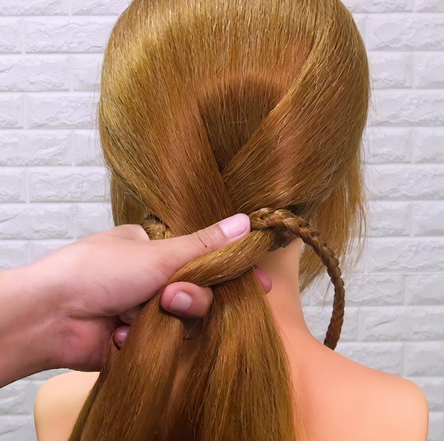教大家一款大人小孩都適合的辮子,簡單日常的輕時尚編發造型