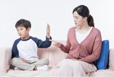 十一歲小孩叛逆不聽話怎么辦 十一歲小孩叛逆不聽話家長(zhǎng)的處理方法