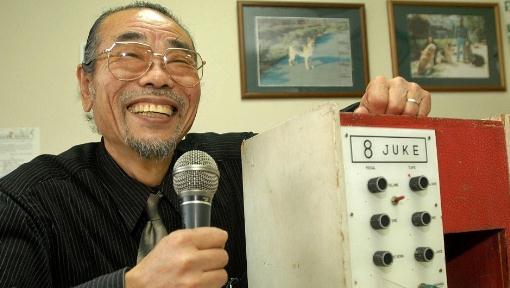 卡拉ok是哪個國家發明的?日本人井上大佑的創意