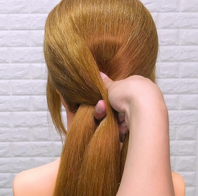 教大家一款大人小孩都適合的辮子,簡單日常的輕時尚編發造型