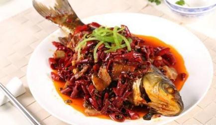 麻辣鯉魚怎么燉最好吃(麻辣鯉魚怎么燉最好吃竅門)