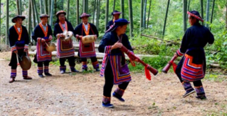 長鼓舞是哪個(gè)民族的舞蹈