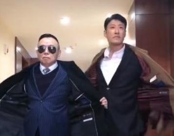 于震是潘長江什么人？兩人是師傅徒弟關系？