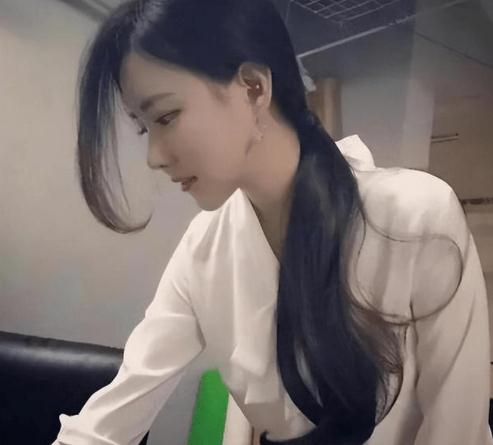 紫色玫瑰紋身是什么梗,酒桌上炫耀嬌妻,客戶竟知妻子私密處紋身