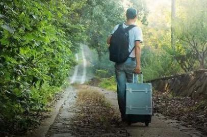 孩子上大學(xué)不適應(yīng)想回家的方法 上大學(xué)想家父母如何開導(dǎo)