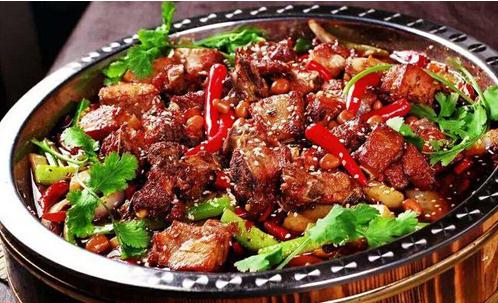 干鍋排骨怎么做？干鍋排骨的做法 最正宗的做法