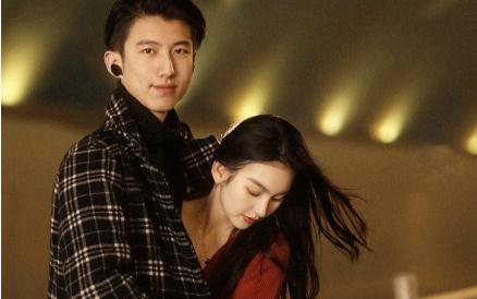 女朋友喜歡趴在我懷里撒嬌 情侶感情越好越容易有親昵舉動(dòng)