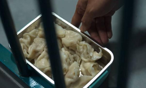 安欣又給高啟強送餃子了!是在吃斷頭飯？