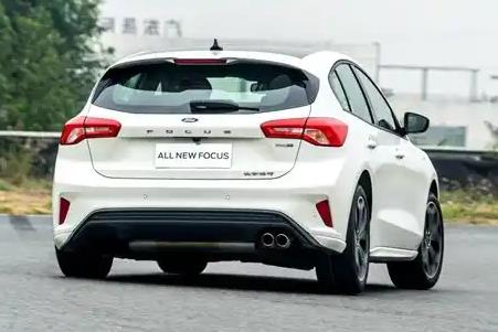 經典福克斯油箱多少升（經典福克斯油箱容積）