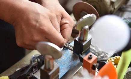 官方稱讓修鞋、配鑰匙回歸百姓生活  你支持回歸嗎?