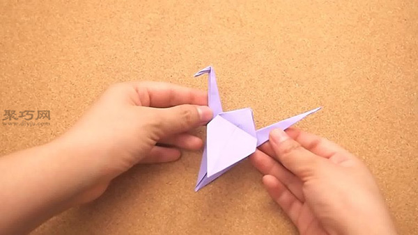 手工折紙千紙鶴的折法圖解 教你如何折疊立體千紙鶴