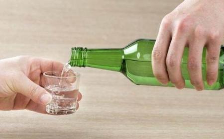 長期少量喝白酒對身體有什么危害