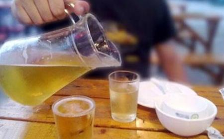 喝啤酒可以喝茶葉水嗎  喝啤酒可以喝茶水嗎