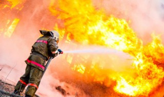 做夢夢見著了大火什么意思  夢見著大火好不好解釋