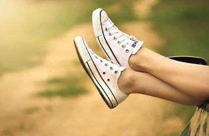 夢見腳是什么意思,好不好,預示著什么