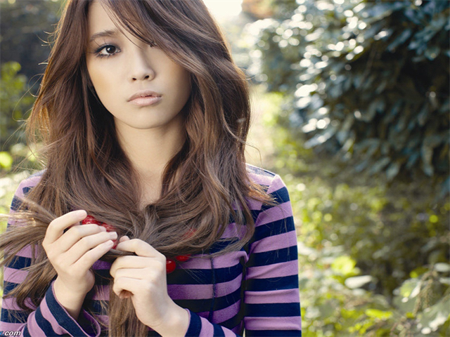 芮恩個人資料 圖中的明星是誰?你知道嗎?