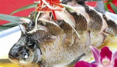 做夢吃魚什么意思 夢見吃魚肉是什么意思