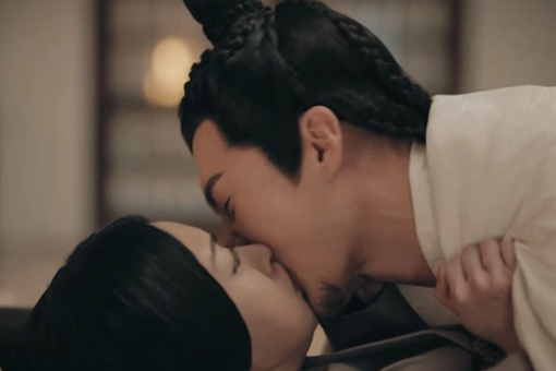 嫪?dú)币患贾L(zhǎng)有多厲害?真的讓趙姬五天不下馬車(chē)?