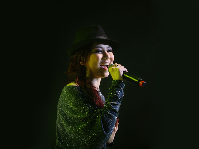 金鐘仁個人資料 圖中的明星是誰?你知道嗎?