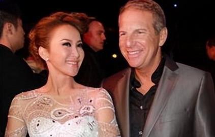 李玟和她老公離婚了嗎？曝李玟原定7月與老公離婚