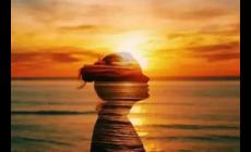 這個世界誰真的在乎我是什么歌 歌詞