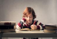 小孩睡覺怕熱怎么回事