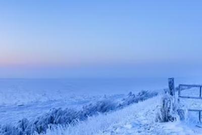 描寫天氣寒冷的句子有哪些:有關天氣惡劣寒冷的心情說說