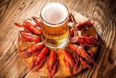 啤酒配吃小龍蝦會痛風嗎