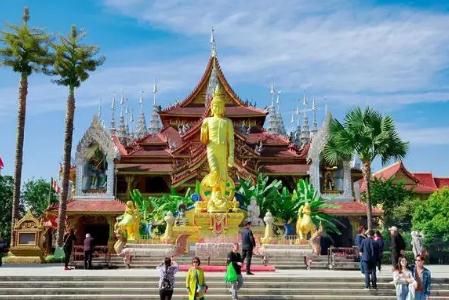 西雙版納旅游攻略 總佛寺和曼聽(tīng)公園攻略