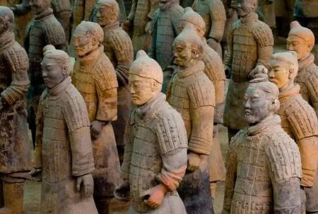 世界八大奇跡之一的<a href=/e/tags/?tagname=兵馬俑 target=_blank class=infotextkey>兵馬俑</a>在哪個(gè)城市（<a href=/e/tags/?tagname=兵馬俑 target=_blank class=infotextkey>兵馬俑</a>在哪個(gè)城市路線攻略）