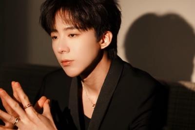 電視劇《做自己的光》的主題曲《我只愿朝著光》歌詞