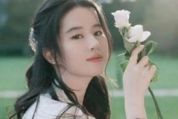 <a href=/yingshi/eba82a2a27ce9e4b8dc19347b1214ea2.html target=_blank class=infotextkey>劉亦菲</a>憑一部劇帶火了5個人