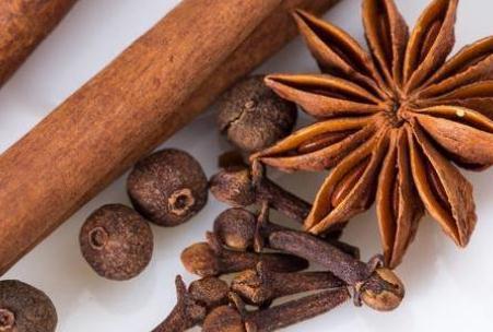 五香粉和十三香的區(qū)別