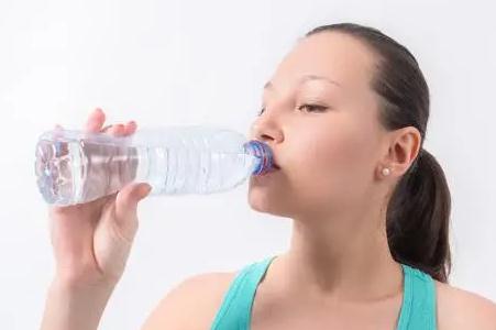 孕婦一天喝3000ml水正常嗎