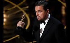 小李子給服務(wù)員5萬(wàn)歐小費(fèi)：服務(wù)員感動(dòng)落淚