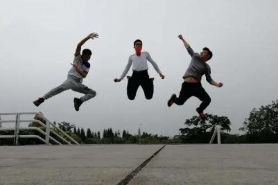 夯實(shí)造句_用夯實(shí)造句子大全_用夯實(shí)寫一句話