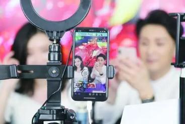 淘寶直播間怎么連續(xù)刷屏啊 淘寶怎么快速刷屏同一句話