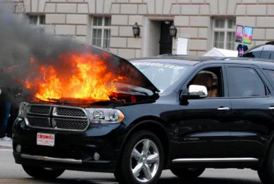 發動機起火怎么辦?發動機起火正確處理方法是什么?