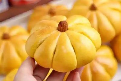 南瓜面包怎么做才松軟好吃 南瓜面包的最簡單做法