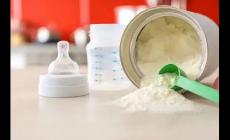 新生兒喂奶粉的時間和量如何