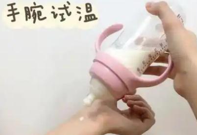 冬天嬰兒奶粉用多少度水沖最合適?
