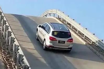 大斜坡起步最簡單三個步驟是什么？