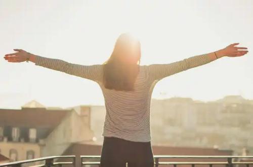 怎么給女生提供情緒價值 男生怎么給女生提供情緒價值