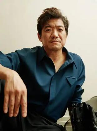 陳明昊多大歲數了?陳明昊48歲走紅并不是意外 1