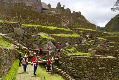 0051是哪個國家區(qū)號,0051是哪個國家代碼