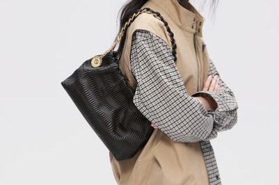 牛皮錢包和羊皮錢包哪個好 牛皮錢包和羊皮錢包哪個好一點