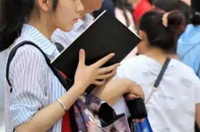 本科壓線是什么意思 本科壓線生是什么意思