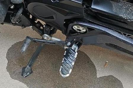 摩托車發(fā)動(dòng)機(jī)漏機(jī)油 踏板摩托車漏機(jī)油是什么原因